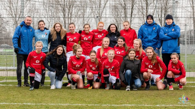 NIVO MO17-1- Tricht MO17-1 10-0